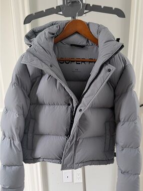 Aritzia Super Puff Short Puffer Jacket in Light Gray